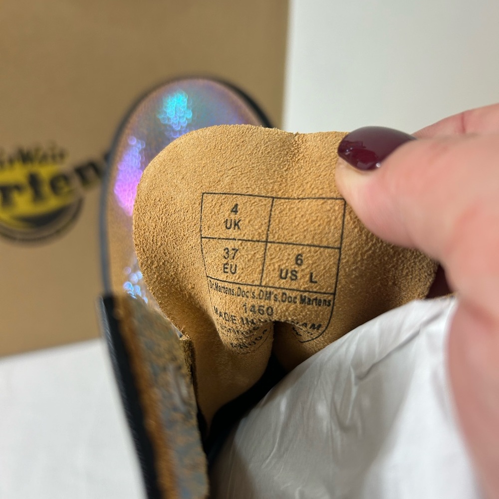 Dr. Martens 1460 Sand Rainbow Ray‎ Leather Lace Up Combat Boots Women’s 6 NEW - Picture 3 of 12